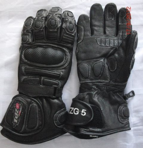 TUZO M gloves