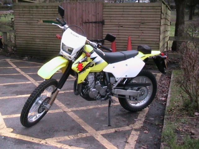 Mike's New DRZ 400S at Boxhill 05.03.05