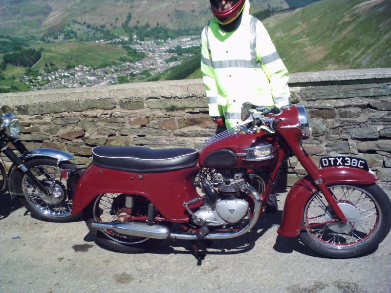 old fella doing the same as me old fella doing the same as me