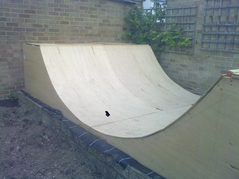 skate ramp